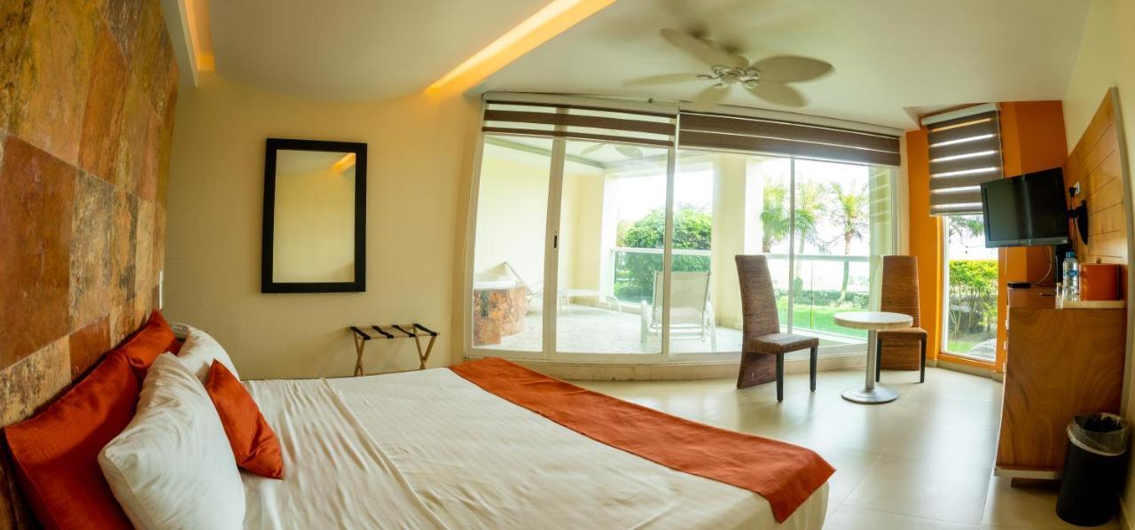 Artisan Playa Esmeralda Family Beach Hotel Playa Chachalacas Exterior foto